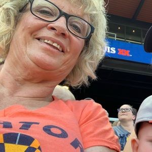 Meet your Posher, Pam